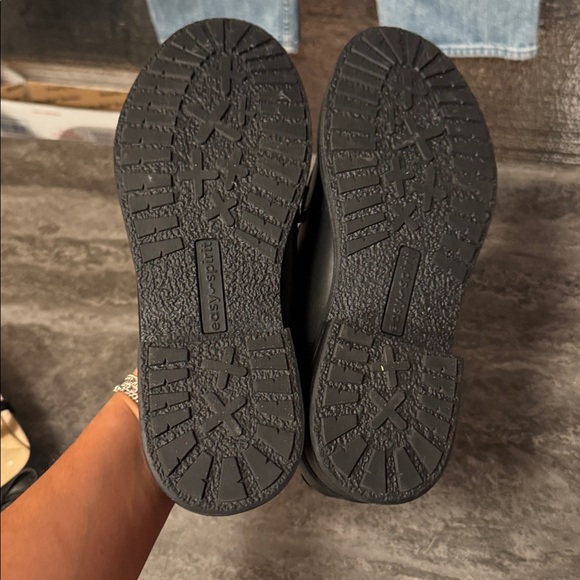 Easy Spirit Men's Black Loafers - Picture 6 of 8